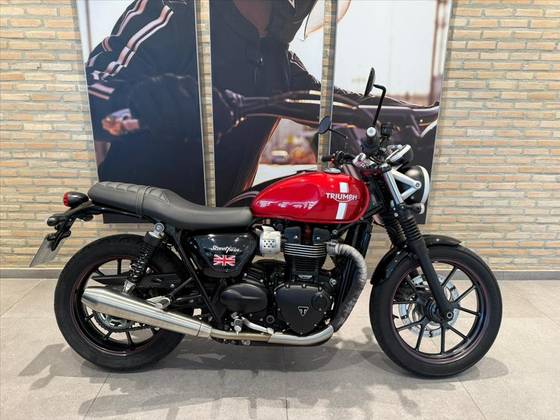 TRIUMPH STREET TWIN 